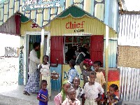 Mala prodavnica u naselju Manda, 30 km od Etiopske granice sa Eritrejom