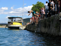 skokovi s male rive u Metkovi�u