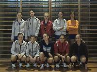 od ovih cura me zna zaboliti glava...