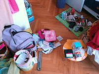 za vrijeme pospremanja, na podu...