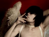 Golu�dravi an�eo kojemu su nebeski snovi pro�lost.. (� MsBizarre).