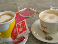 Ova slika nije slikana danas, no slikana je u kafiu koji ima najbolju kavu na Cvjetnom :)