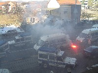 policija na okupu ili hrpi