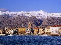 na�e planine su predivne jer iz mora izranjaju iliti nastaju