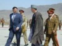 Predsjednici Karzai i Musaraf na kabulskom aerodromu (slika preuzeta sa www.operations.mod.uk)