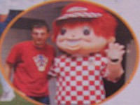 Vatrenko - maskota hrvatske nogometne reprezentacije... jao namin