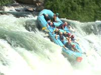 MOTOROBI ON RAFTING