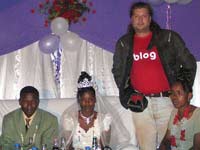 ROBI, MLADENCI I KUMOVI