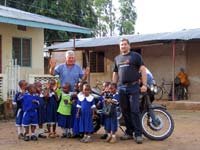 Robert u dru�tvu afri�kih mali�ana