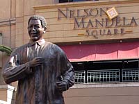 Nelson Mandela Square - Johanesburg (klikni za vi�e slika)