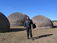 Nastambe u kojima su �ivjeli Zulu kraljevi (klikni za vi�e slika)