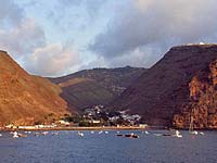 Ispred luke Jamestown na Svetoj Heleni (klikni za vi�e slika)