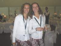 Maja i utka kao hostese zarauju za lanarinu