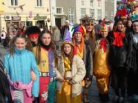 Pazite crvena krinka je 
na�a 