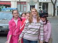 Pjevacice ispred nasih prostorija