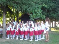 Ma�oretkinje na snimanju za emisiju Razglednice iz Hrvatske...