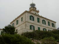 Zgrada svjetionika Su�ac u jedno ju�no poslijepodne...
Autor fotografije: Neven �eri�