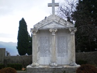 Spomenik lipanjskim žrtvama kod groblja na Žbarama