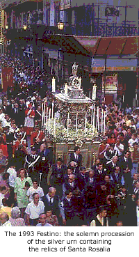  Svečana procesija 1993. u Palermu, srebrne urne koja sadrži relikvije Svete Rozalije - ustvari jarčeve kosti !