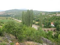 Od mosta niz rijeku!